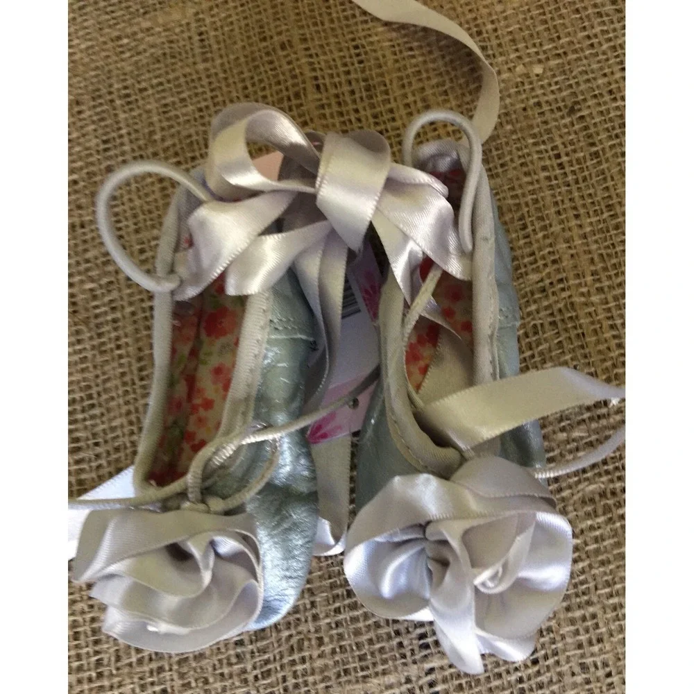 Kamara Baby Girls Size 4 Gray Silver Leather Ballet Slippers Satin Ribbon